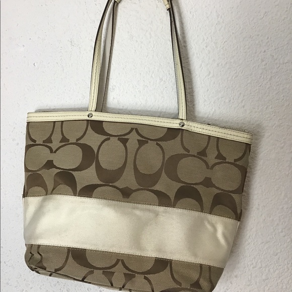 Coach brown/tan signature small shoulder bag - Picture 3 of 8